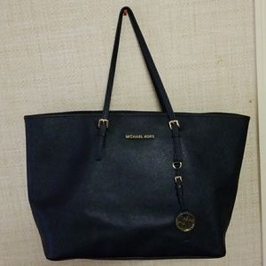 MICHAEL KORS- LARGE TOTE.